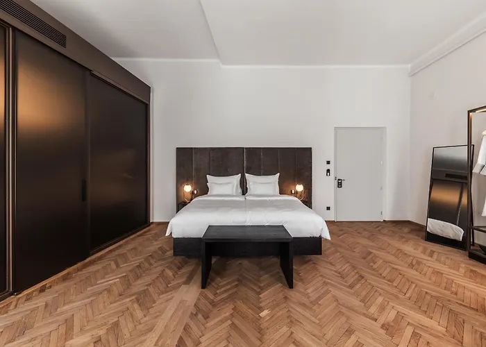 Meta Suites Historic City Living